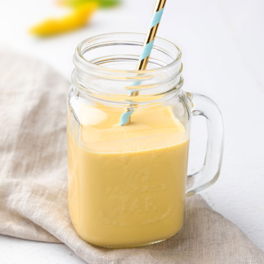 Mango-Smoothie ready to go